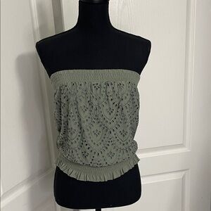 Anthropologie Dasha eyelet top tube XS in smocked ruffle